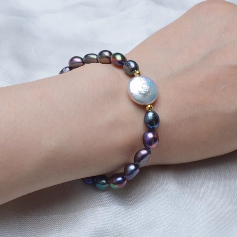 Freshwater Baroque Button Pearl Bracelet